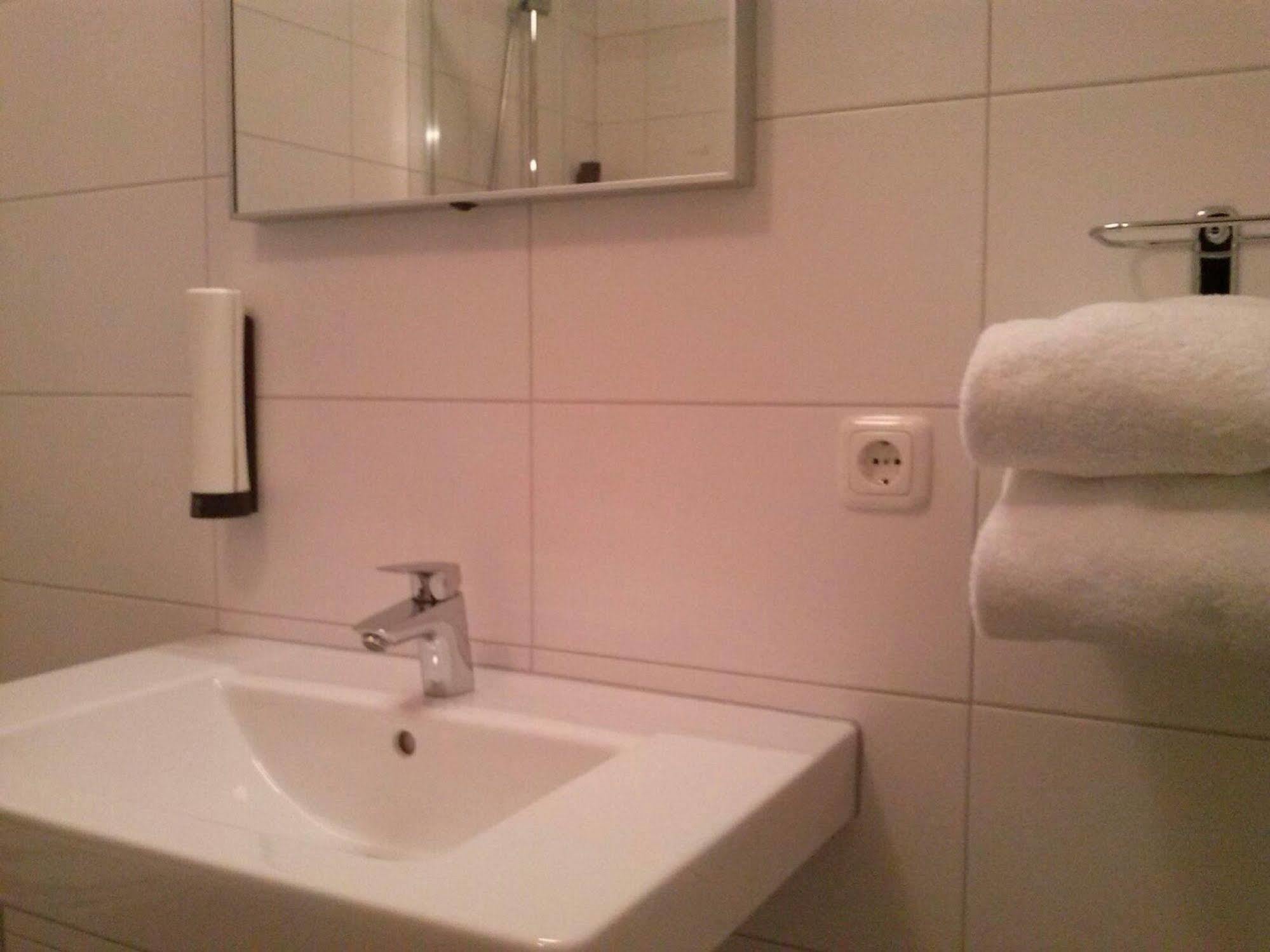 Hotel Courage Неймеген Экстерьер фото